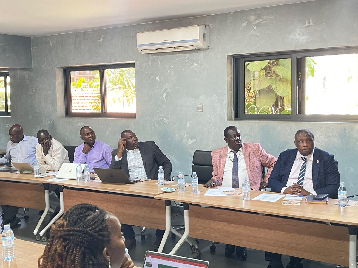 Accu_Ug's tweet photo. Engaging district leaders and relevant duty bearers at national level on emerging service delivery concerns in the education sector ranging from understaffing, dilapidated infrastructure, overcrowding in classrooms among others.
@ntvuganda @Educ_SportsUg @MoLGUganda @mopsuganda https://t.co/Map4Uwu8pu