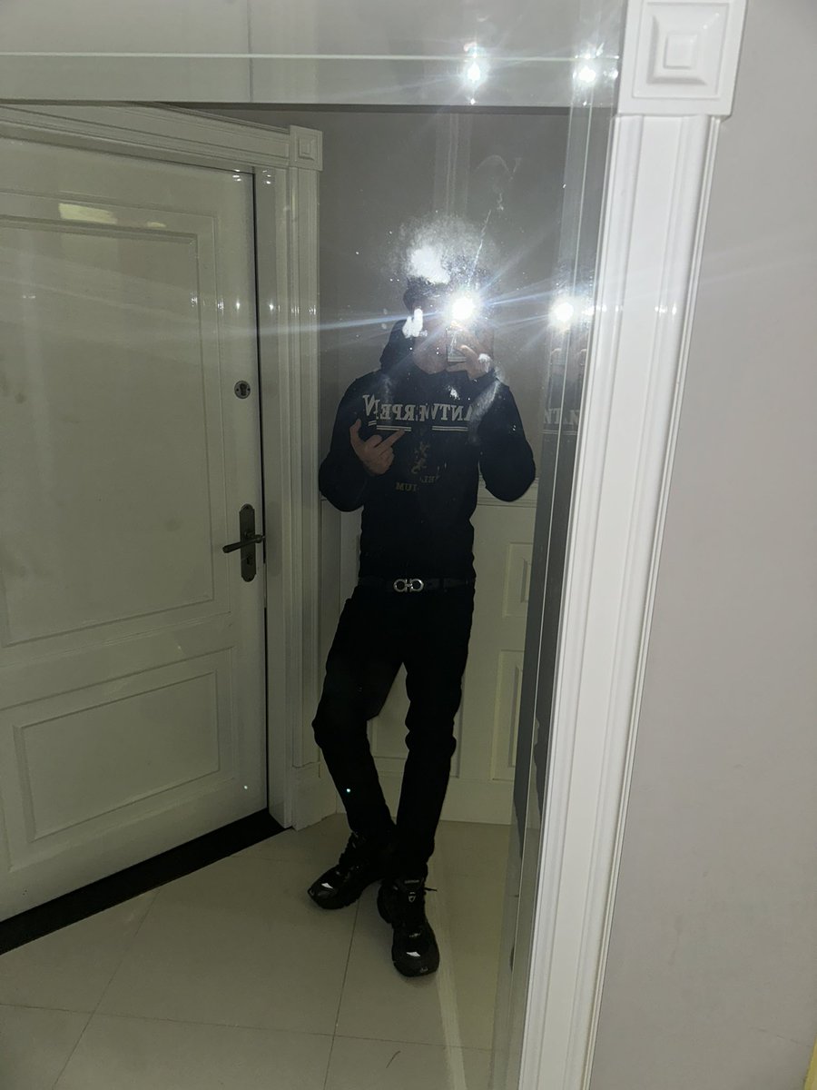 masmasterg3's tweet photo. Czas oddać kasę prawdziwemu hetero mężczyźnie pedły 😈
#cashslave #findompoland #tribute #cuckold #findompl #feet #cashmaster #soxy #findom https://t.co/lELnXHlPFx