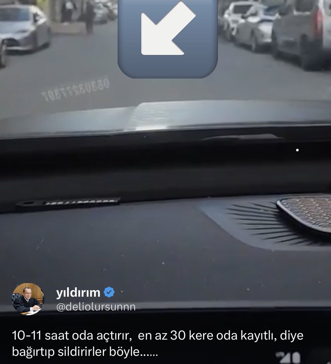 PikachuX1919's tweet photo. Caka satayım derken kendi cep telefon numarasını afişe eden Yıldırım 😂  Bu salaklarla iyi eğleneceğiz belli oldu😅 https://t.co/Ndchbh6502