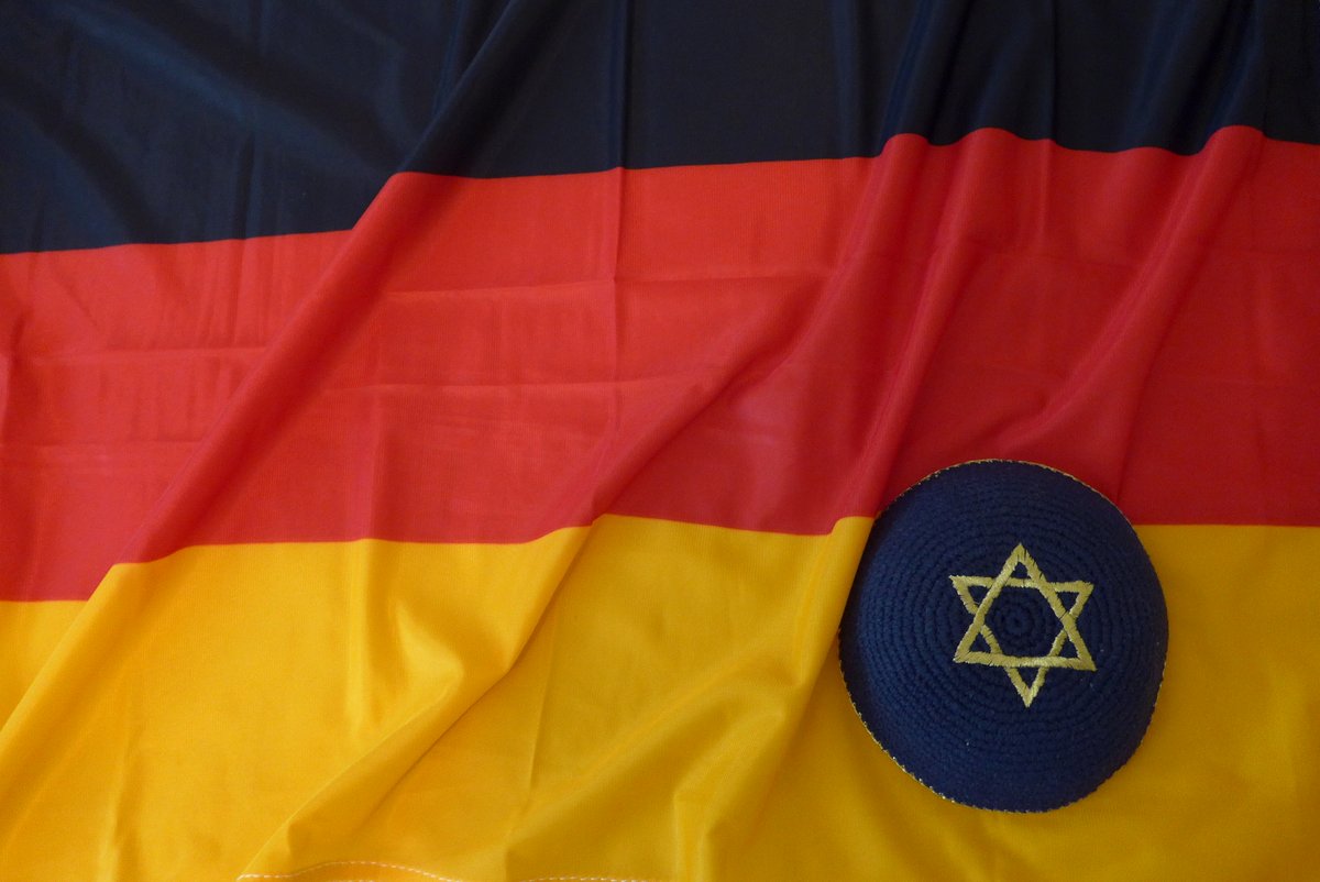 RRupsch70298's tweet photo. Heute, am 7. Oktober, dem Jahrestag des Massakers der Hamas an Juden, solidarisieren wir Patrioten uns mit dem Volk der Juden! https://t.co/WqLvOEloQp