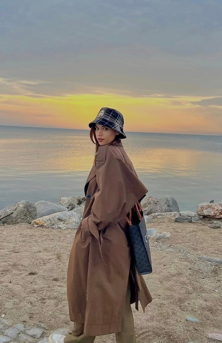 aappeil's tweet photo. The most beautiful light always follows the stormjust like in life. your strengthwill triumph over your worst days. #AfraSaraçoğlu https://t.co/ilnpJVvx6b