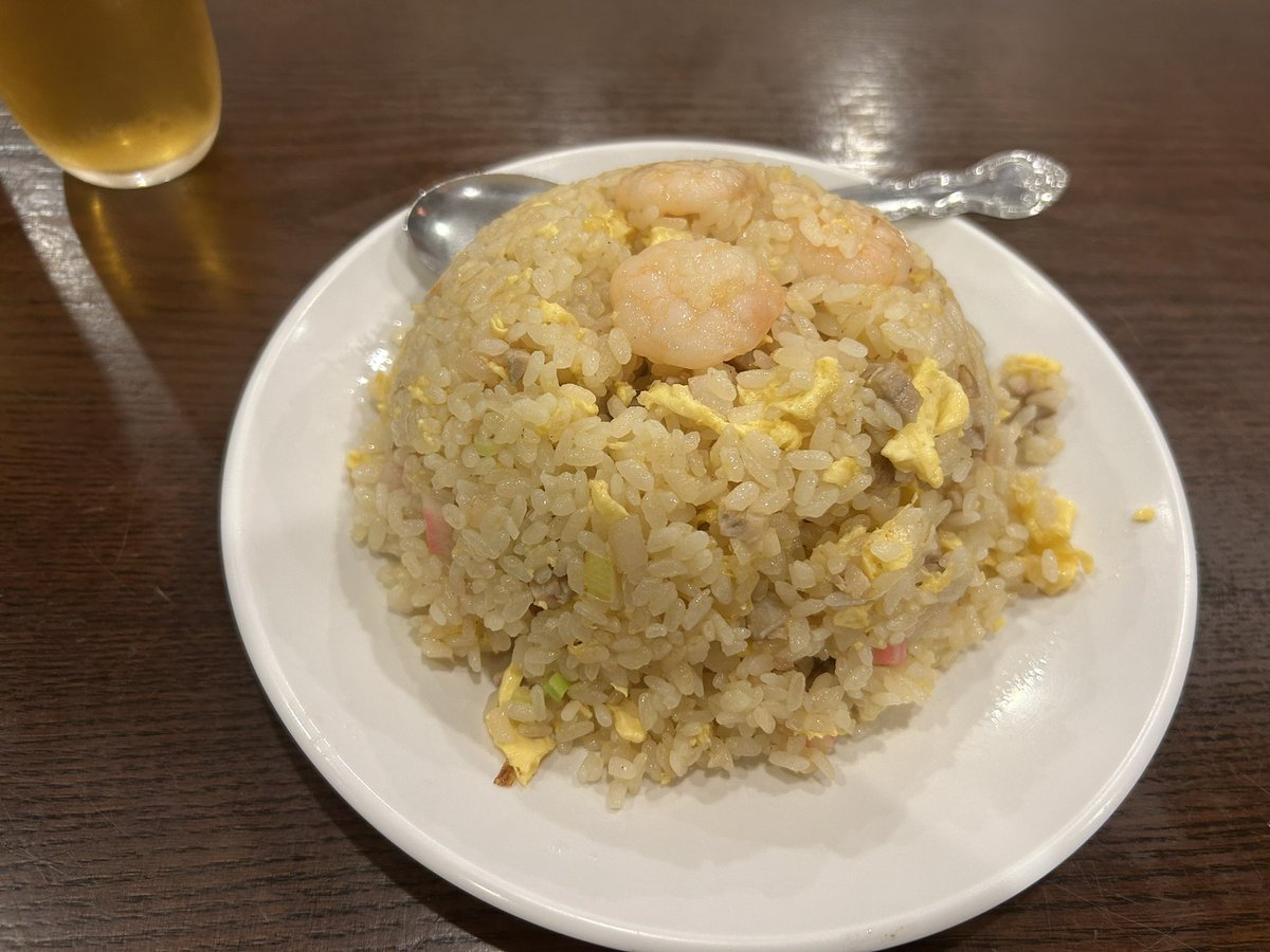 the_HIATUS69's tweet photo. 大人になると焼売とアジフライの序列が上がるよね。昔白米のオカズに焼売出てきてすげえ母親に文句言ったことあったんだよな、中学くらいの時に。 https://t.co/OkI2mjh4dR