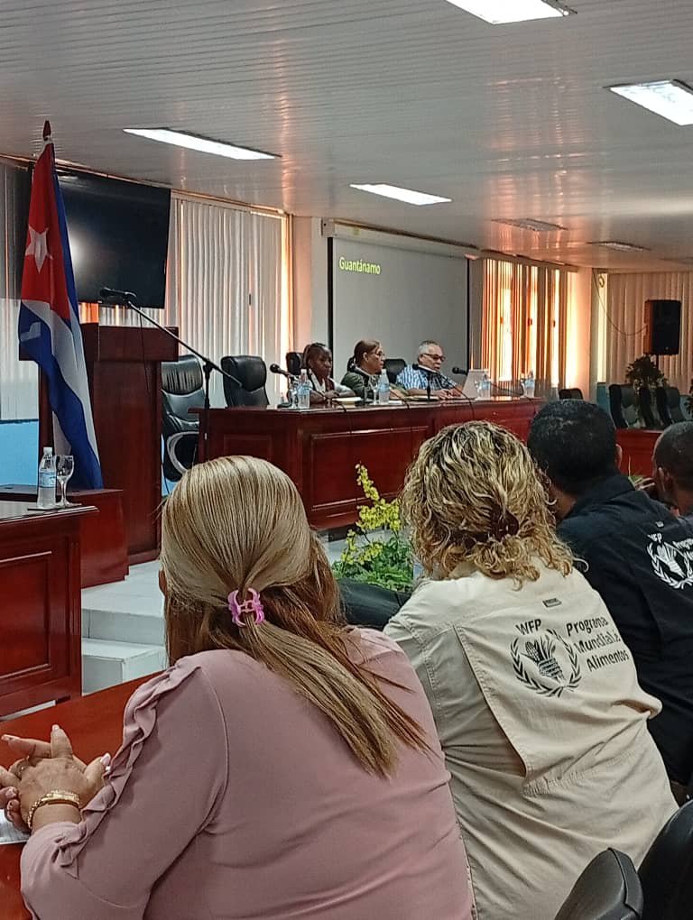 JesusOtamendiz's tweet photo. #Guantánamo: Sé capacitó a la Dirección de Trabajo y SS sobre las transformaciones económicas y sociales, y precisó las metas del territorio para la #RendiciónDeCuentaMTSS a la @AsambleaCuba . #MTSS #Guantánamo 
#RedJuvenilComunitaria
#PoderPopular
#MiBarrioPorLaPatria https://t.co/VfqG2XtW7M