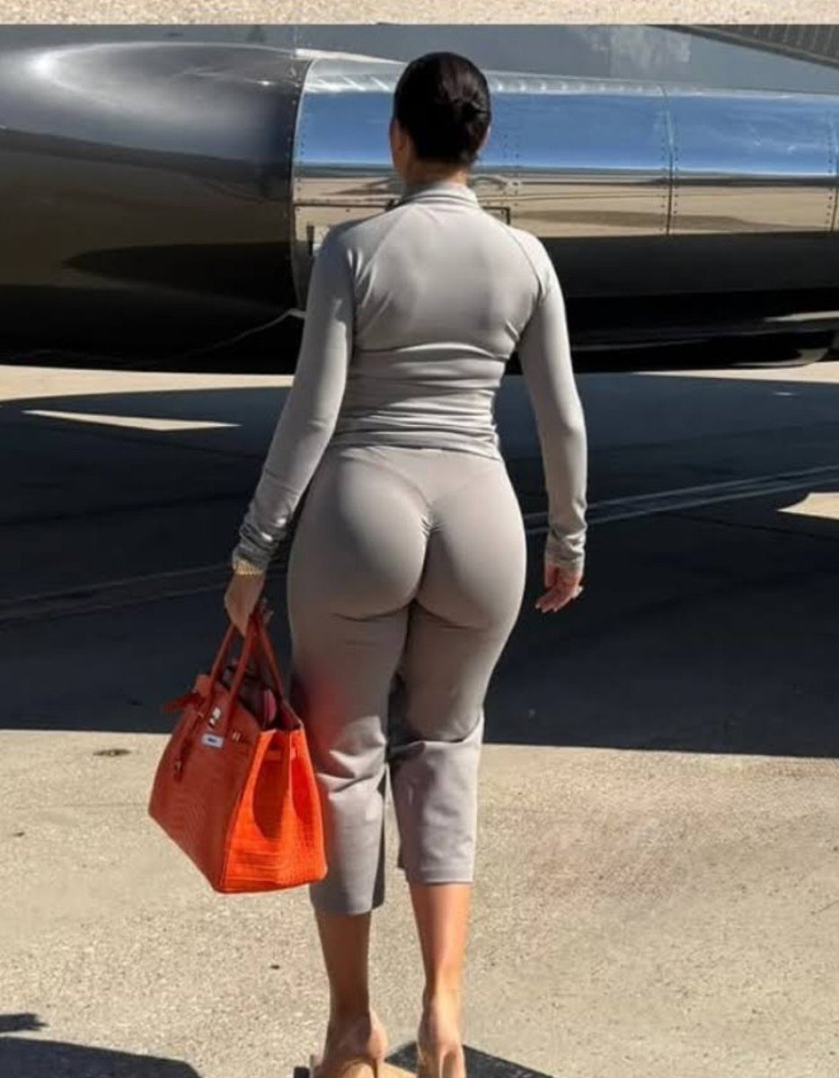 preshjn's tweet photo. The hottest ass 🥵🥵 https://t.co/dAaOwKm9tn