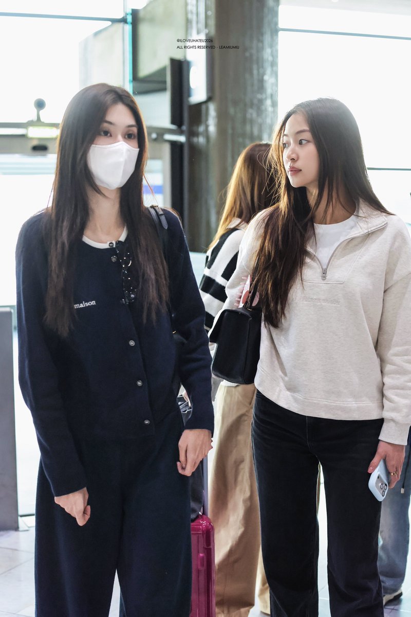 ILOVEUHATEU2026's tweet photo. 261007

✈️

#CHANELSpringSummer #CHANEL #PFW
#CHANELSS27xLenaMiu
#LalinaLena #MiuNatsha https://t.co/8SoBaZ0Ywj