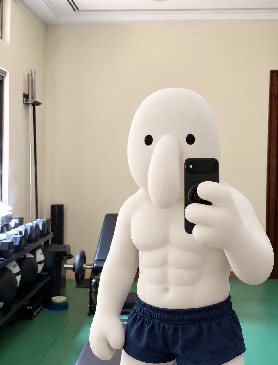 Kilroy_OnSolana's tweet photo. Not my usual style to post myself half naked, but what the hell... 🤣

Also 80+ years old. No AI. No Photoshop. Pure bagworker labor.

I encourage people to compete on conviction, not PnL rankings or Lambos.

More health. More family. More KILROY. That’s true wealth. https://t.co/57uikIaZkF
