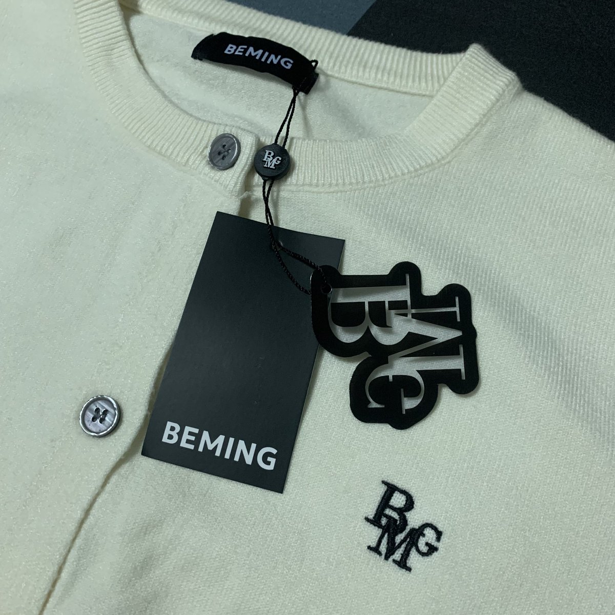 asaaaaaaahi_'s tweet photo. ส่งต่อเสื้อ คาร์ดิแกน BEMING สีครีม M แกะลองใส่ครั้งเดียว ถุงป้ายอยู่ครบค่ะ 350 รวมส่ง
#ส่งต่อbeming #ส่งต่อเส��้อผ้า #เสื้อผ้ามือสอง #beming #เสื้อคาร์ดิแกน https://t.co/WHxhqz7BY4