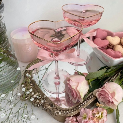 lucy_sanivy's tweet photo. Double gift! I just received Cocktail 🍸 from sexloverfr via Throne. Thank you! I love being spoiled! 💋https://t.co/oCZaqGeXXm #Wishlist #Throne https://t.co/9wjcKoNdvN