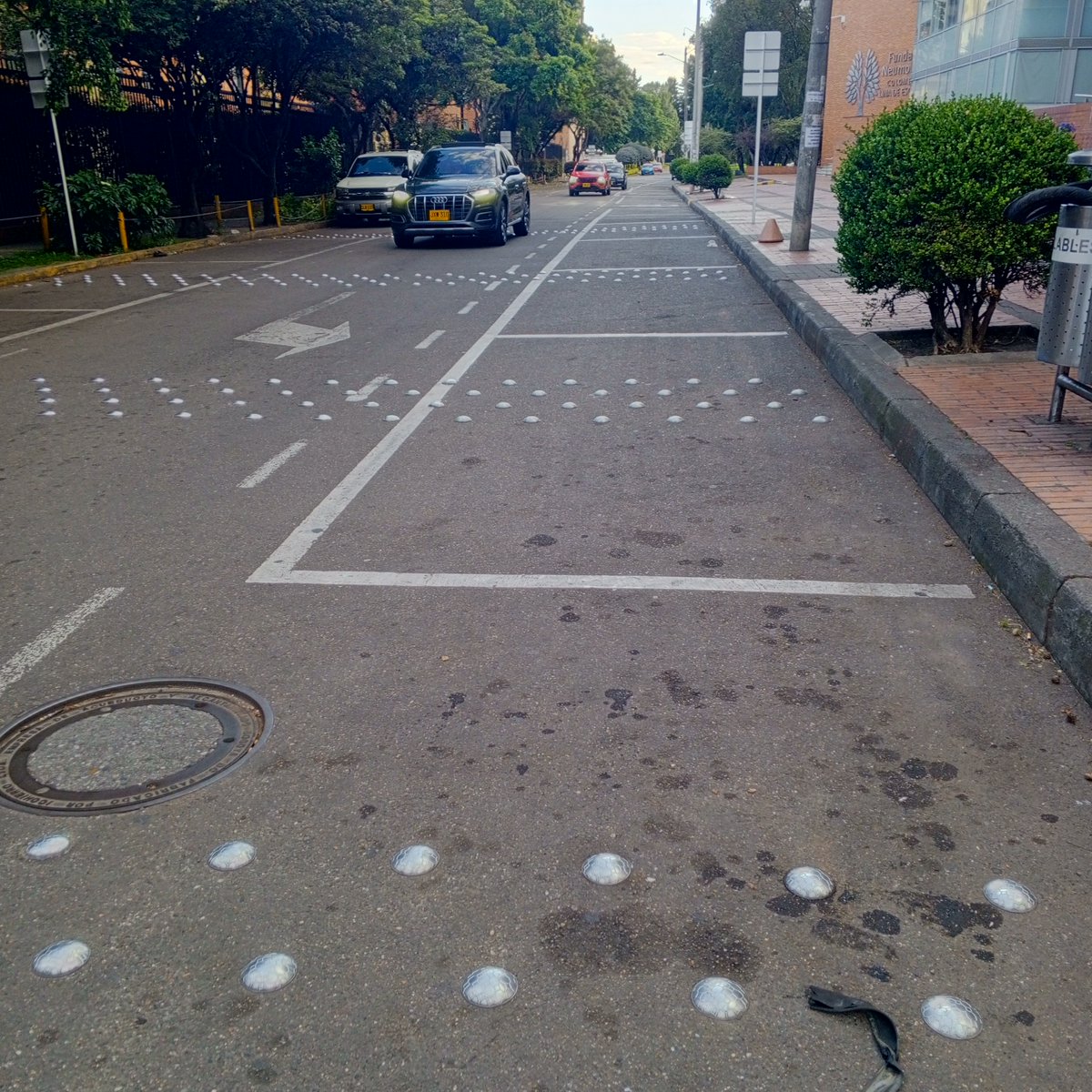 TamayoMk97527's tweet photo. #MäS_Peñalosas Quiero Decir Que @EnriquePenalosa Sea Un Ejemplo A Seguir 
Hacer Obras Para Toda La Vida 
#Parqueaderos En La Calles De @Bogota Lo Considero Un Atraco A La Ciudad Y Sus Habitantes Por Que Ls Ciudadanos #Pagamos La Vïa El Pavimento; Por Valorización Y/ö Impuestos https://t.co/eaATeYjBHd