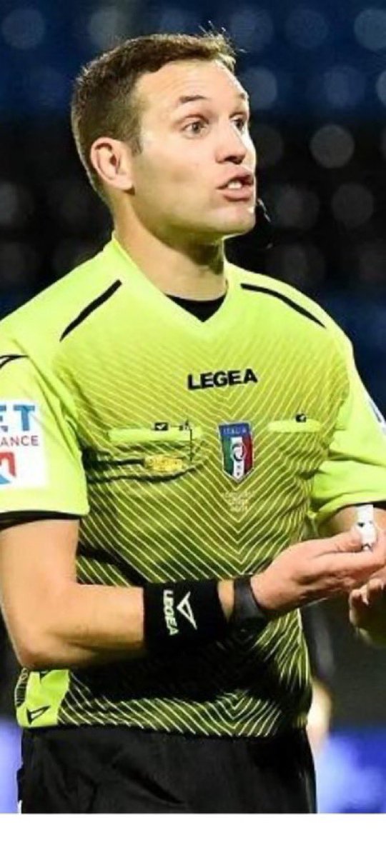 CalcioHEAT's tweet photo. ✅ El equipo arbitral del Cagliari🆚Juventus:
Árbitro: Marcenaro
Árbitros asistentes: Rossi C.-Lo Cicero
IV: Doveri
VAR: Camplón
AVAR: Maggioni
#Juventus #Juve #ForzaJuve #FinoAllaFine #VecchiaSignora #Jeep #VisitDetroit #UCL #ChampionsLeague #FIGC #CoppaItalia #CoppaItaliaFrecciarossa #UEFA #FIFA #Heineken #Balocco #Cygames #Stanley #ItalianSerieA #SerieA #Calcio #JWomen #JuventusWomen #JuventusMiamiFL #CalcioHeat
