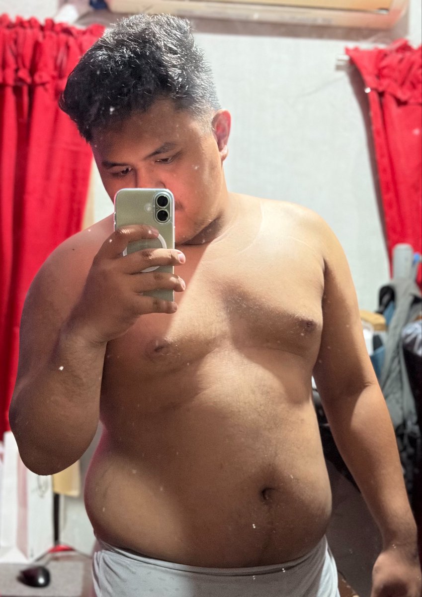 hexerav's tweet photo. belly https://t.co/KiVCdtDLPa