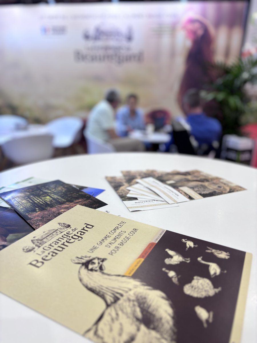 Soufflet_Agri's tweet photo. 🐄 Nous sommes au Sommet de l’Élevage !
Pendant toute la durée du salon, les équipes Soufflet Agriculture vous accueillent sur le stand pour parler de vos exploitations, de vos cultures, de vos élevages et surtout de vos projets.
#Elevage #Semences #Fourrages #Agriculteurs https://t.co/mVXq2pVnbU