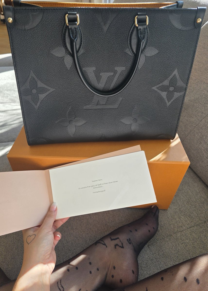 lisafuessen's tweet photo. Hello new Baby ✨️
#louisvuitton https://t.co/KE6jsyolW9