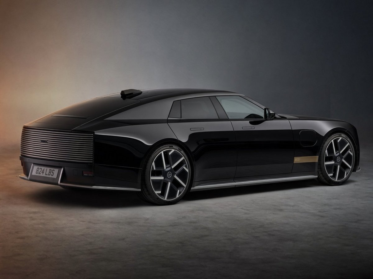 PonyKicker's tweet photo. The new Jaguar Type 01 will look mean in black. 
Can’t wait to mess about with the online configurator @Jaguar https://t.co/AO4yLloQie