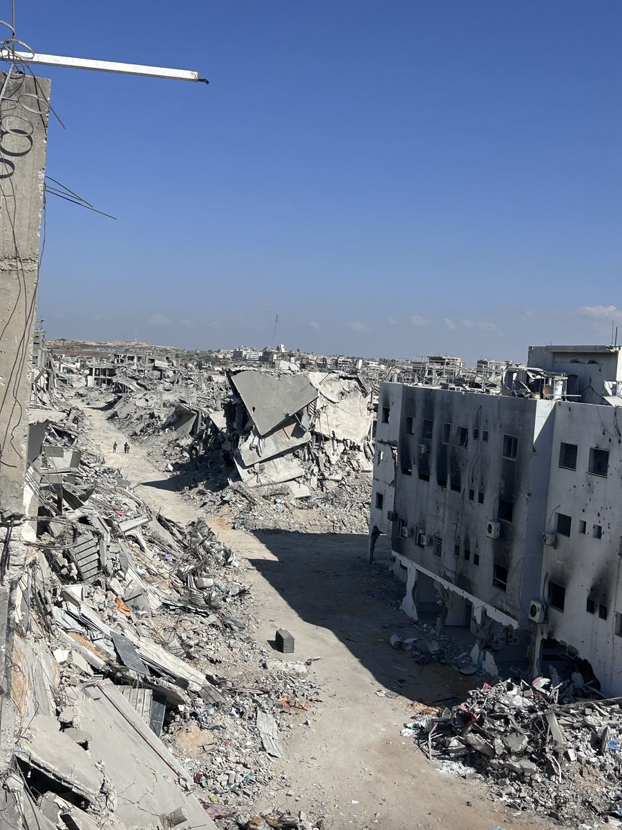 Nermeenalswaisi's tweet photo. I'm Palestinian. This land is mine. 

I'm not an occupier.

If you believe me, please leave a dot. It's just a dot.

https://t.co/vTilY1IgTj https://t.co/ZXQfFz3dO8
