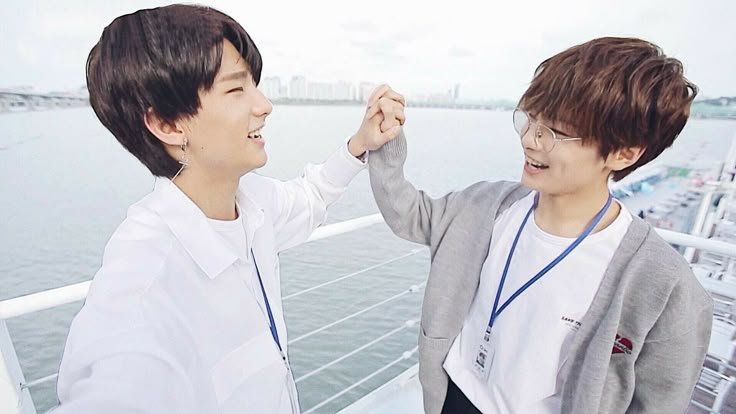 jeongevermore's tweet photo. Los amo hyunin chiquitos, ocupan un lugar muy especial en mí corazón https://t.co/EqNWHE9JXT