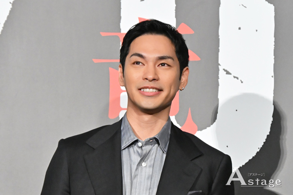 astage_ent's tweet photo. 【CINEMA】柳楽優弥「本当は歌って踊りたかった」デビュー当時を振り返る‼️
萩原利久はバスケ試合のチケットを90万円で購入！「体験をお金で」✨RYUKI （MAZZEL）は初映画出演に充実感も！  
映画『RYUJI 竜二』ジャパンプレミア🎬

▶️https://t.co/4NceN3h6vr

#映画RYUJI https://t.co/2FAF0Vl2Pk