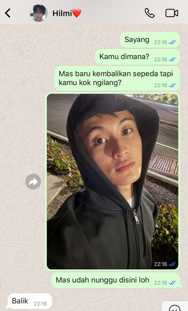 mahaeistnulis's tweet photo. Markhyuck six tweets au

– ditinggal –

From " baper sama bos sendiri dosa gak sih? "

;written by mahaeistnulis https://t.co/KiHYgCSCsT