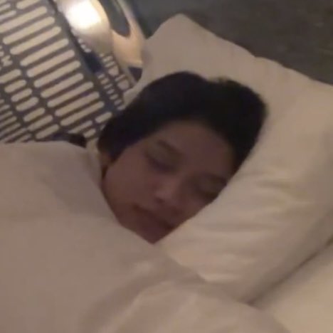 kxzryyou's tweet photo. mood คนพิมพ์ https://t.co/7VcFTOXzXG
