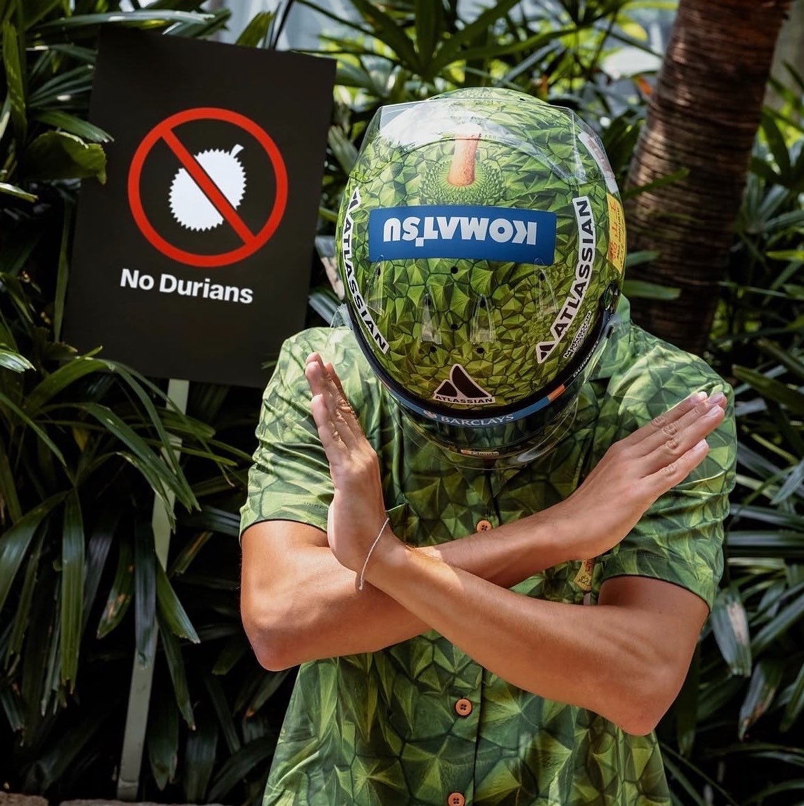 tyrewhispp's tweet photo. ⠀

                𝅃 𝘐𝘯𝘴𝘵𝘢𝘨𝘳𝘢𝘮 𝘱𝘰𝘴𝘵 : 
⠀⠀       ⸻ https://t.co/oDIitFHDI6⠀⠀⠀⠀

⠀⠀⠀      I was denied entry because I am a durian . 😶
⠀⠀⠀ https://t.co/af4UGey9qG