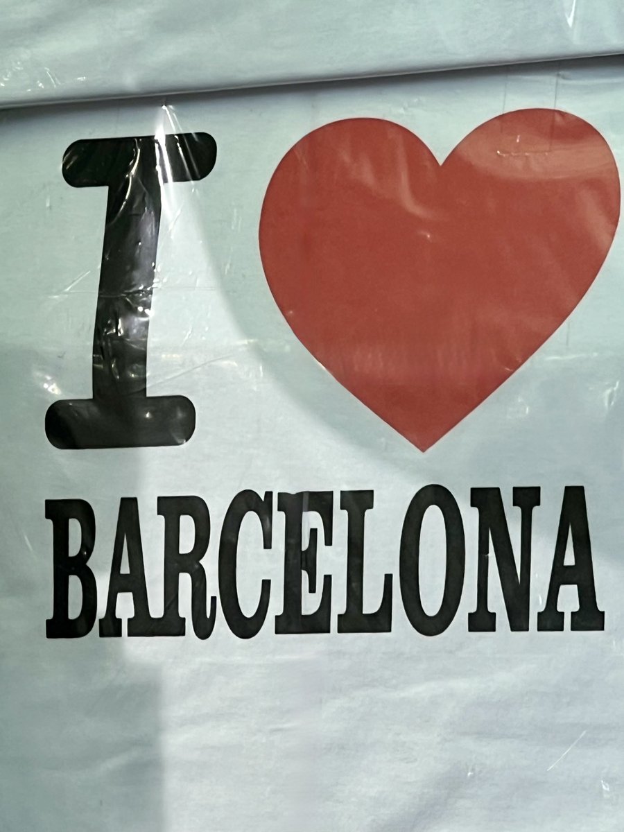 bogummyji's tweet photo. RT @BOGUMMY: #MusicBankinBarcelona 
May all your dreams be filled with love♥️ https://t.co/atfK8qMlBm