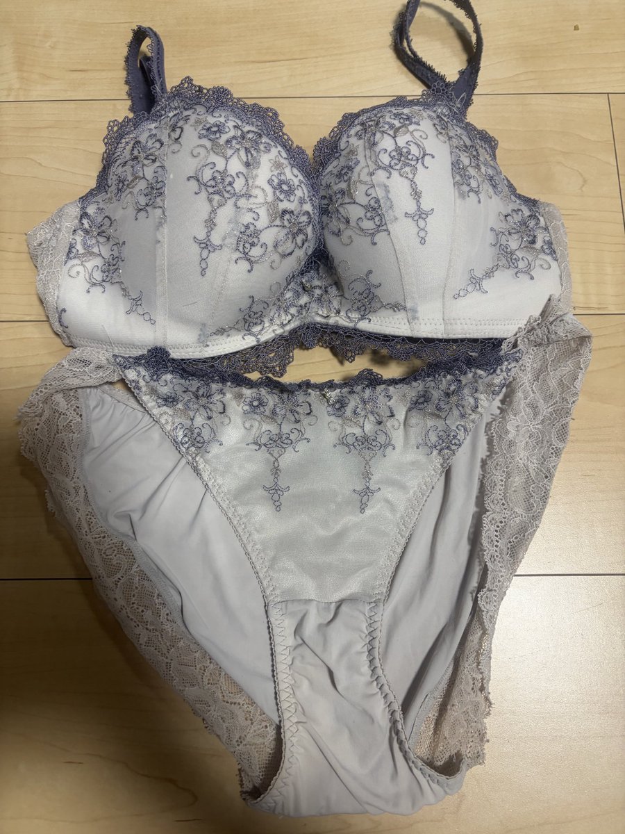 y_03420's tweet photo. 欲しい人DM🙋‍♀️
 #下着売ります
 #下着買います
 #下着売り子 https://t.co/FekKhE5coj