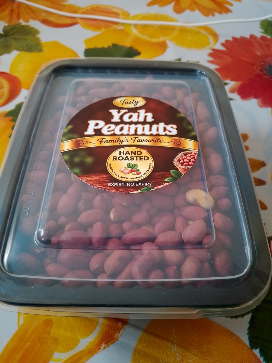 leonora_ahinga's tweet photo. Jumbo packs at 300ksh only,Medium packs at 200ksh only,Mini packs at 100ksh only.roasted peanuts type;Red, nutrition value as shared on the quote, orders;website on bio,Whatsapp biz 0708817976,payment;pochi la biashara 0708817976, karibuni customers 🤗 the heartbeats of Yah peanuts🙏🏾