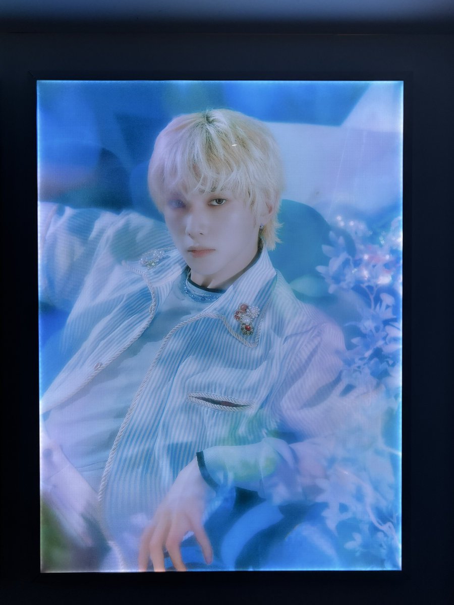 ystea615's tweet photo. 3階の展示も素敵だった🫧🩵🪽

#ATEEZ #에이티즈8주년 #ATEEZ_BLUEDRIFT https://t.co/EXyDQH2gdd