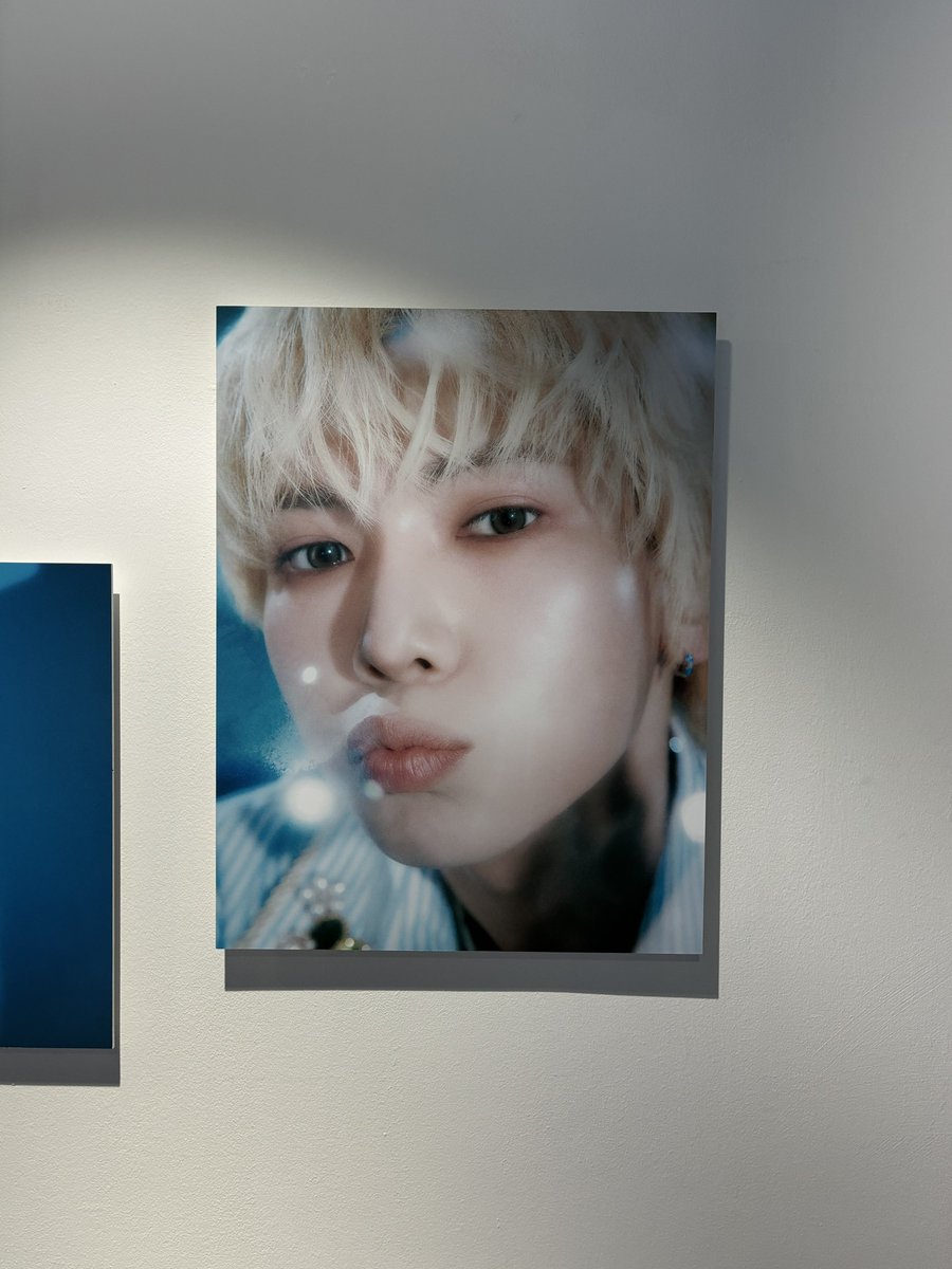 ystea615's tweet photo. 3階の展示も素敵だった🫧🩵🪽

#ATEEZ #에이티즈8주년 #ATEEZ_BLUEDRIFT https://t.co/EXyDQH2gdd