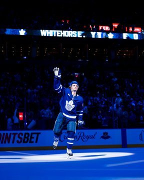 driver_error's tweet photo. @ShadyGaga316 The parade is back on!!๐คฃ #GoLeafs https://t.co/oYBHRPaPGt