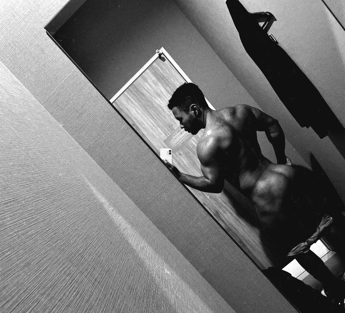 hiro77084's tweet photo. There’s more after dark… 👀 https://t.co/l903WlyFEJ