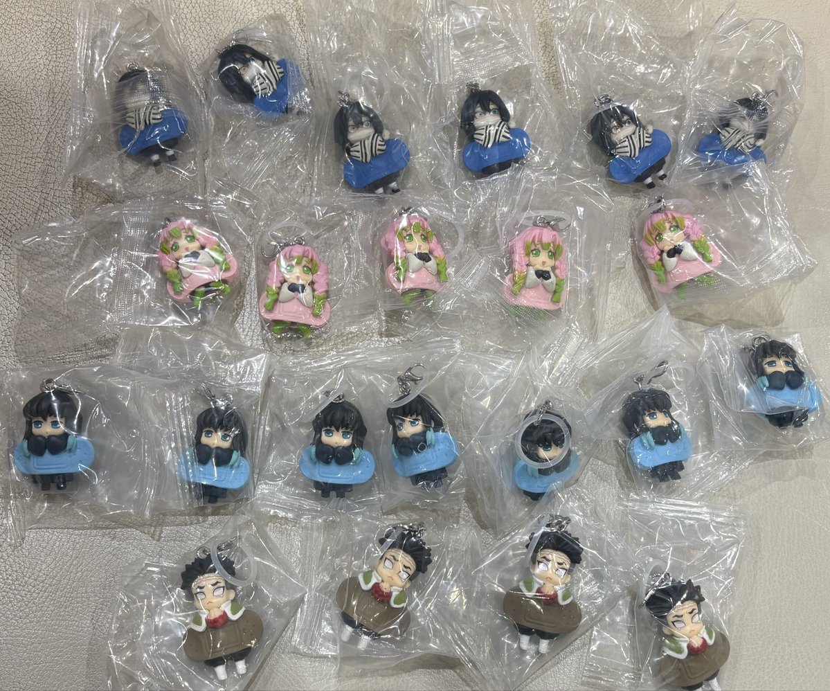 __fuka55__'s tweet photo. 【交換 譲渡】鬼滅の刃 キャラばんちょうこう めじるしマスコット 参 ガチャ

【求】不死川実弥 or 定価＋送料

【譲】⟡時透無一郎4 伊黒小芭内6 悲鳴嶼行冥3

交換.まとめての方優先｜⟡譲渡は任意同数含む方
お気軽にお声かけください⟡.· https://t.co/baY4X5Fd1l