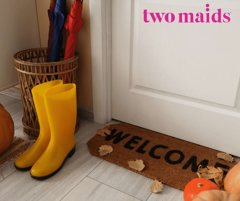 TwoMaidsLR's tweet photo. Falling leaves, fresh starts, give joy to your home with a seasonal refresh. Book Now! #GiveJoy #FallRefresh #TwoMaids https://t.co/84T40ljqN5