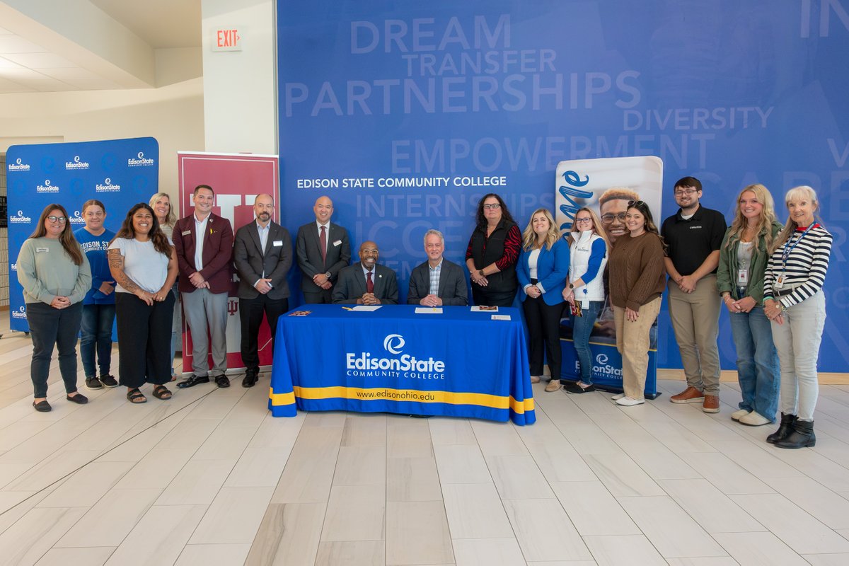 EdisonOhio's tweet photo. We’re proud to partner with @iueast to expand educational pathways and create even more opportunities for student success. 📚🤝 We look forward to the positive impact this collaboration will have on current and future students! https://t.co/Sf0tawHJts