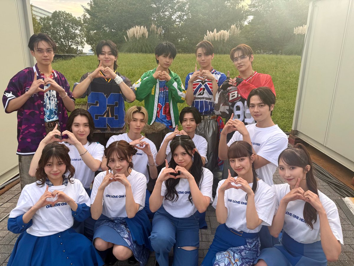 LOVEONE_staff's tweet photo. ／

「a-nation 2026」にて🌈

＼

#ONENONLY （ @onenonly_tokyo ）の皆さんと📸

TikTokコラボもありがとうございました🫶🏻

@anation_navi  #anation2026
#ONELOVEONEHEART
#ラブワン https://t.co/V8e9Gz1Sp6