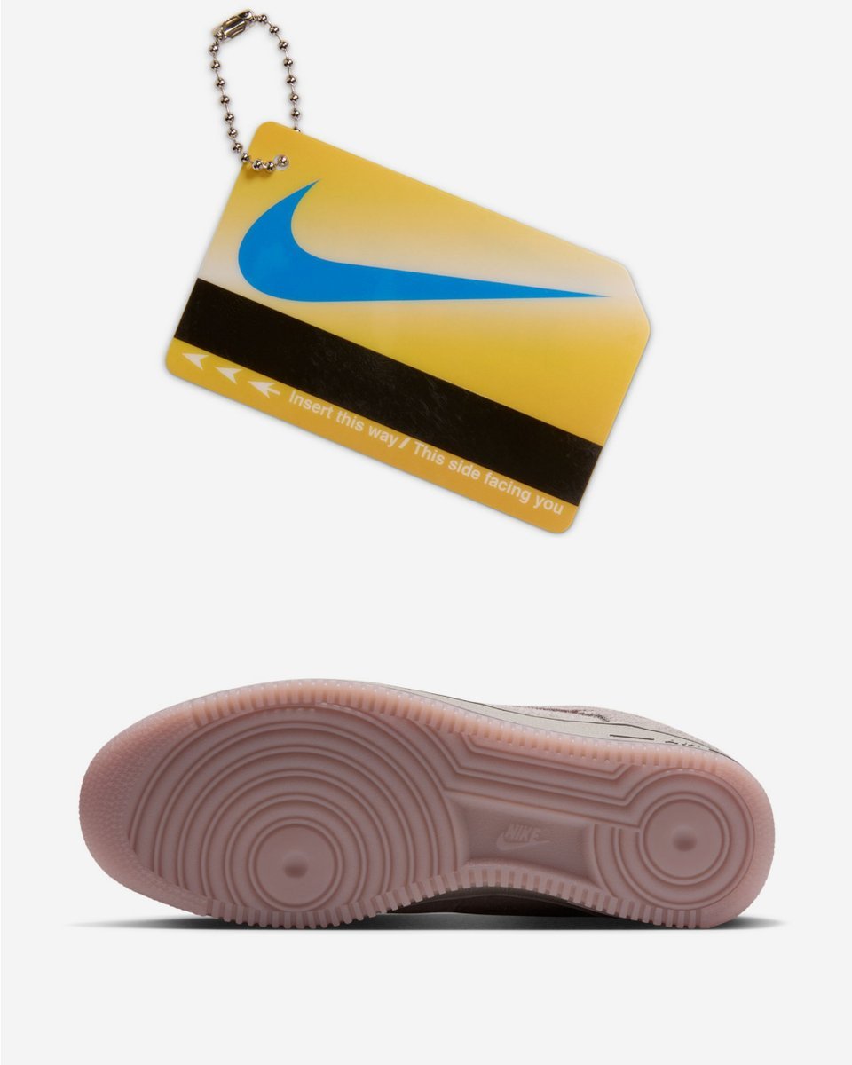 nicekicks's tweet photo. Nike Air Force 1 Low ’01 “Subway Rat” releases at 10am ET 🐀🚇

📲 https://t.co/HCqyifHQN0 https://t.co/ZgzcbzLItm