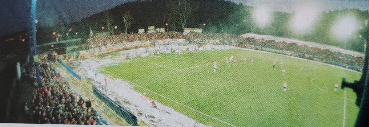 SWycinki's tweet photo. Kto pamięta ten stadion?

(Przegląd Sportowy, 2005) https://t.co/uCy0Ngjlh5
