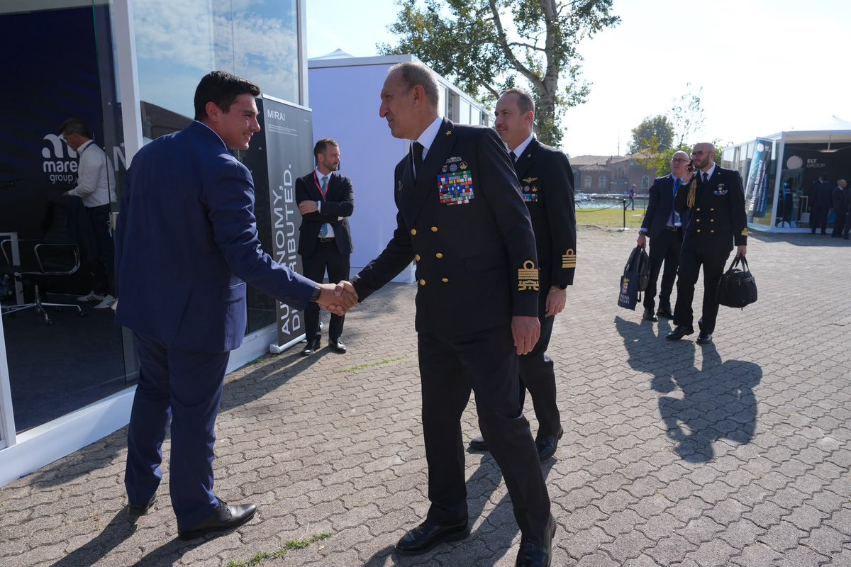 ItalianNavy's tweet photo. Per la prima volta, in occasione della XV edizione del Trans-Regional Seapower Symposium, le aziende coinvolte nella Defence Solution Exhibit mostrano come l’innovazione si traduce in capacità concrete, presentando tecnologie e soluzioni sviluppate per il dominio marittimo.
Le tecnologie spesso abilitano capacità inedite, ridefinendo scenari operativi e ponendo nuove sfide strategiche. Un’occasione per avvicinare ancora di più Marina e industria, condividere competenze e mettere a confronto esigenze operative e nuove soluzioni tecnologiche.
Innovare significa connettere capacità, integrare soluzioni e generare sinergie nell’intero dominio marittimo, rafforzando la capacità di proteggere le infrastrutture critiche e garantire flussi sicuri e resilienti di persone, merci, energia e informazioni.

#ItalianNavy #TRSS2026 #SeapowerSymposium

For the first time, during the XV Trans-Regional Seapower Symposium, companies participating in the Defence Solution Exhibit are demonstrating how innovation translates into tangible capabilities, showcasing technologies and solutions developed for maritime domains.
Technologies often enable unprecedented capabilities, redefining operational scenarios and posing new strategic challenges.
An opportunity to bring the maritime sector and industry even closer together, to share expertise and to compare operational needs with new technological solutions.
Innovation means connecting capabilities, integrating solutions and generating synergies across the entire maritime domain, while strengthening the ability to protect critical infrastructure and ensure secure and resilient flows of people, goods, energy and information.