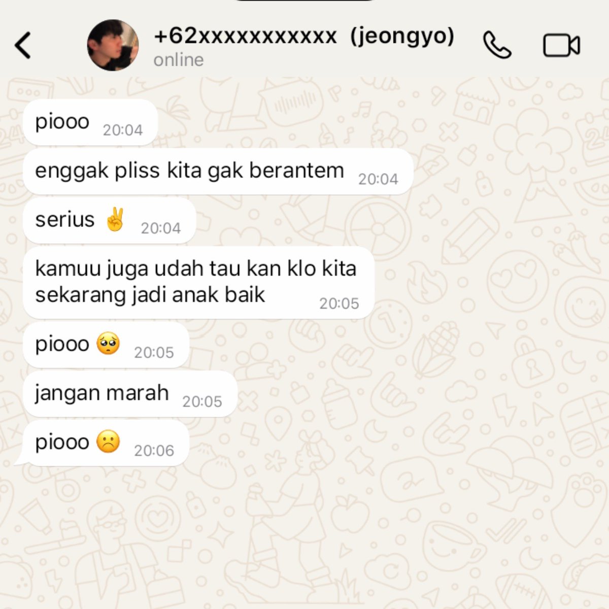 cuwilanroti's tweet photo. junkang onetweet au. 

imagine being pio yang direbutin sama orang (yang katanya) gak dia suka. https://t.co/8nqswsxAWh