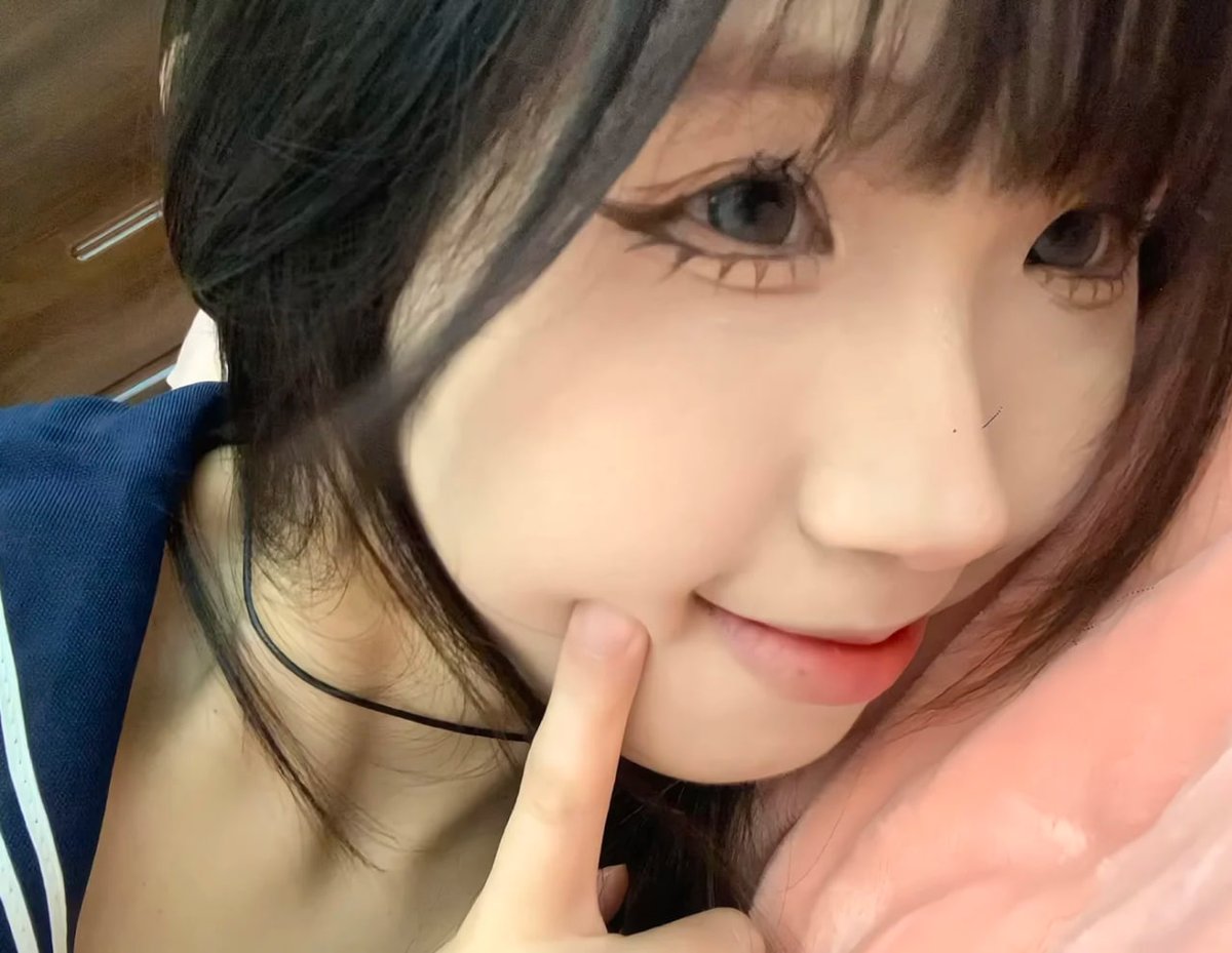 MengXu16928's tweet photo. 給你一次親我的機會
你最想親哪裡？ https://t.co/MWubpT7hL4