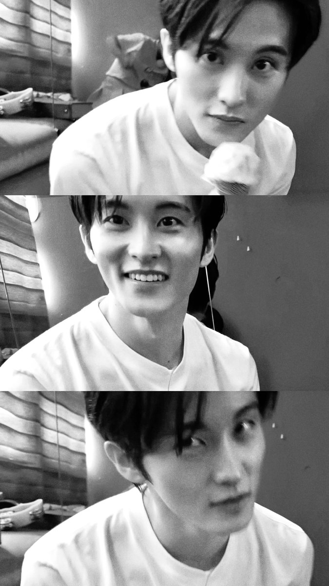 0_8_0_e's tweet photo. 바부~~🤍 https://t.co/9pNQ7APpME