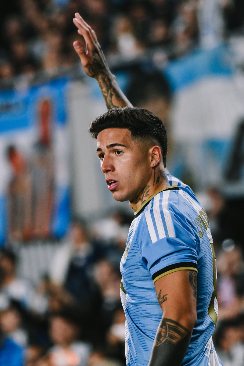 ManCityPT's tweet photo. 🩵 @EnzoFe17 em ação na vitória por 3 a 0 da 🇦🇷✨ https://t.co/uQ5nAuo03c