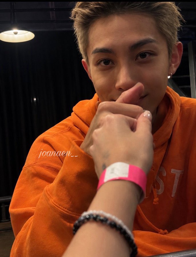 lou1uv's tweet photo. 그냥 다죽자 우리 https://t.co/7qXEu7yDWl