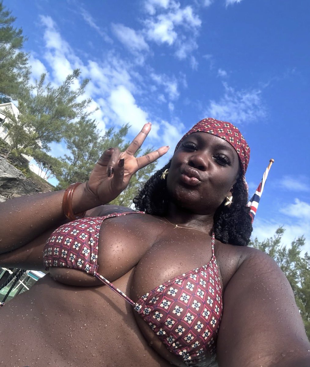 transgrlmaya1's tweet photo. Beach bum
Fit @fashionnova - Shailene 4 Piece Bikini Set o in bio #fyp #explore #vaca #explorepage https://t.co/9EkRAvs7fb