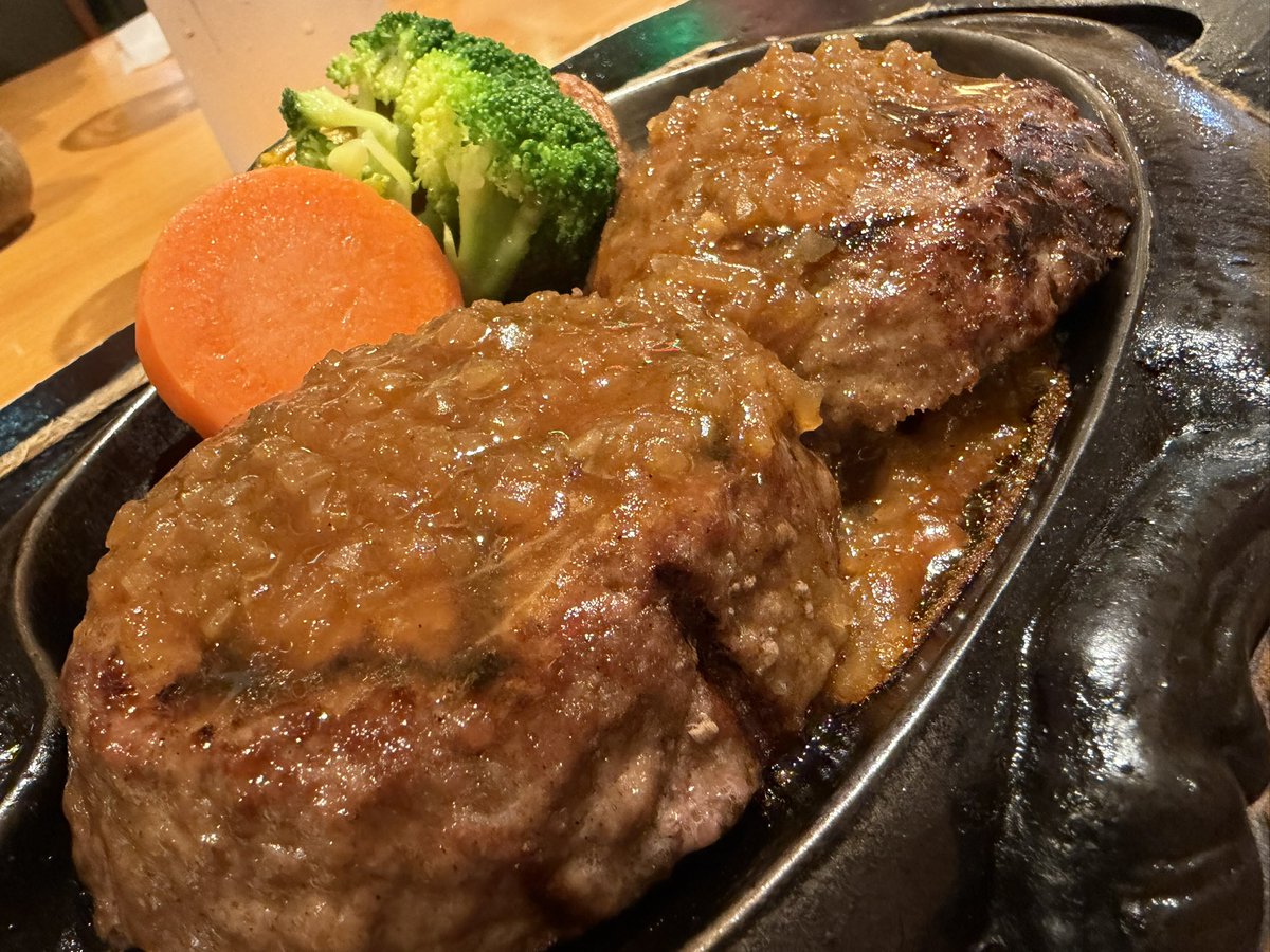 mrkm1002's tweet photo. スピーディーに肉を接種 https://t.co/weBERVtqvt