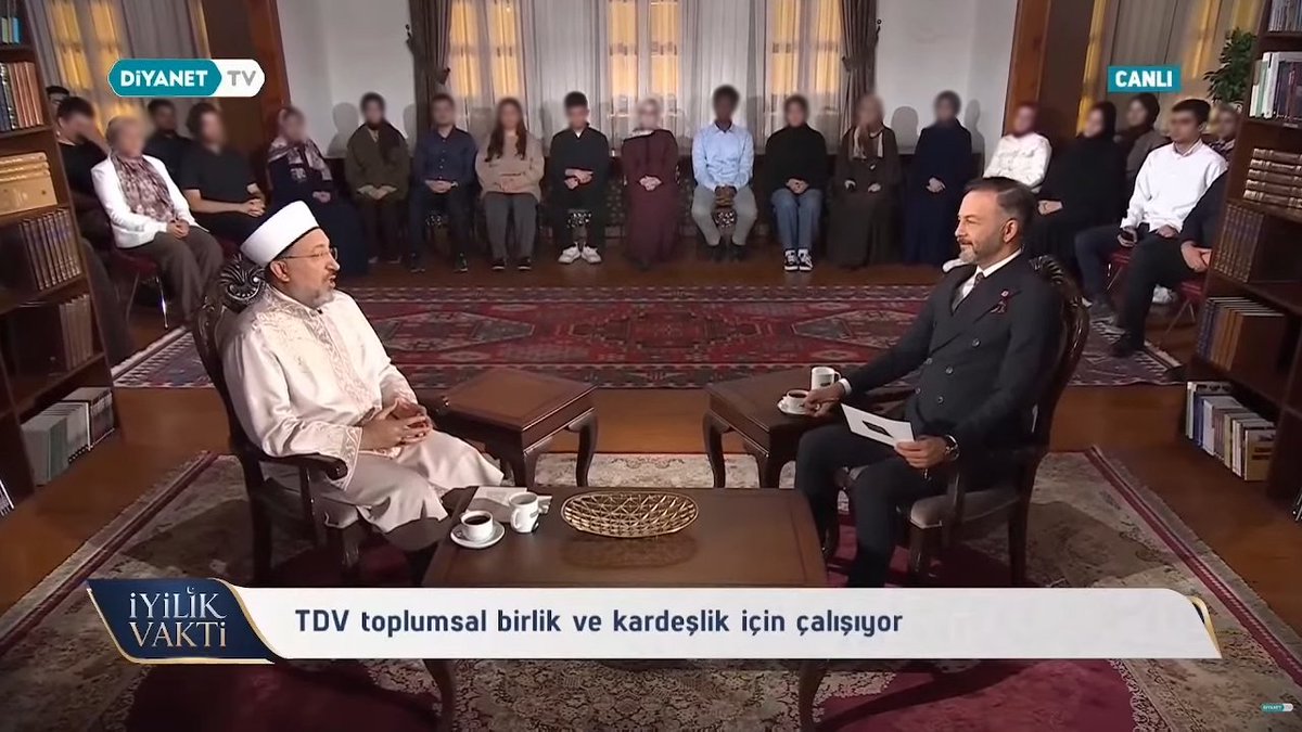 leon_mrt's tweet photo. Umarım yanlış görüyorumdur!

Aksi hâlde bu, tam bir skandal!.. https://t.co/pVMeSzRLJ4