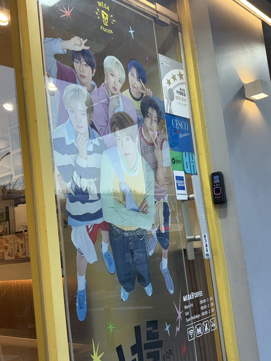 dazhimmma's tweet photo. 자만추2 https://t.co/N3QOBFzIyU