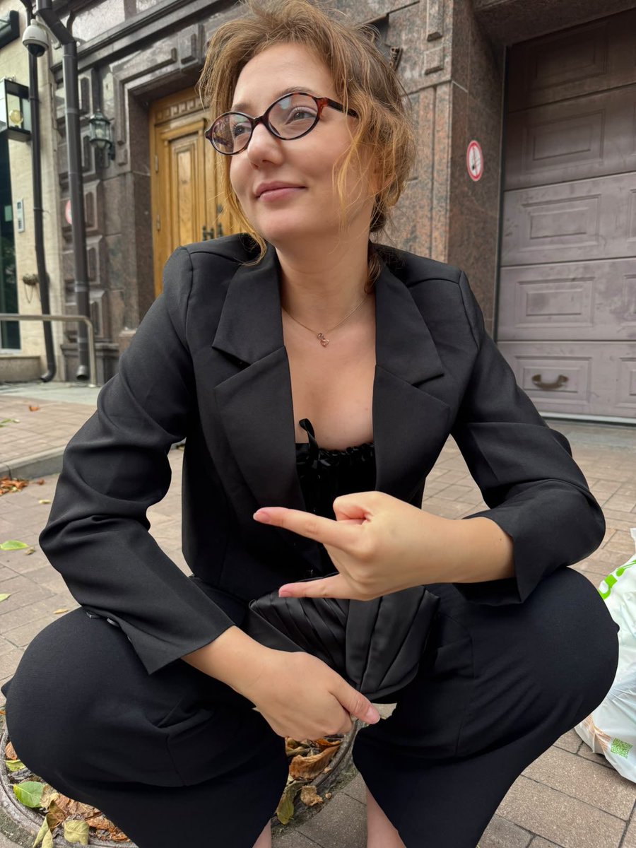 marina_rudyuk_'s tweet photo. чотири невдалих фото з одного дня, що повністю характеризують мене як особистість https://t.co/h0yyhq6WGL