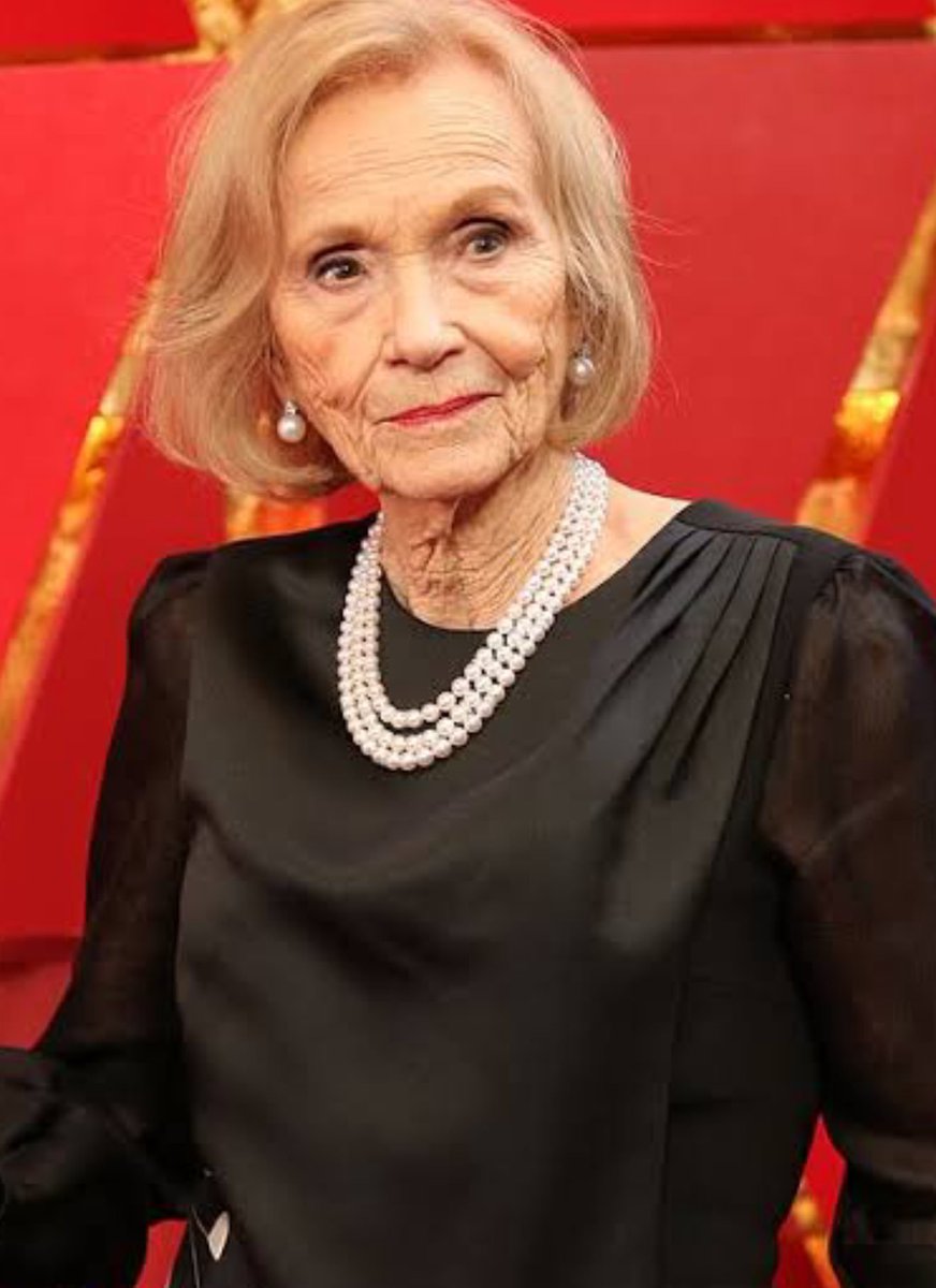sanjilduh's tweet photo. Eva Marie Saint, the elderly voice of Katara in ‘Avatar: The Legend of Korra,’ has sadly passed away at the age of 102. https://t.co/2S8KEdWWnp