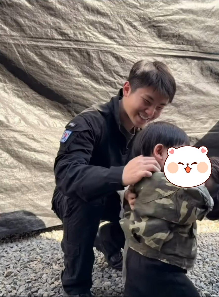jagiyanations's tweet photo. ketika melihat bayi-bayi lucu bermain bersama https://t.co/pcAFEXLJA9